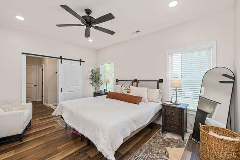 Tiny photo for 403 North Ave, Appomattox, VA 24522 (MLS # 364395)