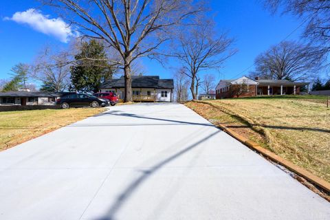 Tiny photo for 1906 Lakeside Drive, Lynchburg, VA 24501 (MLS # 363895)