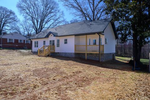 Tiny photo for 1906 Lakeside Drive, Lynchburg, VA 24501 (MLS # 363895)