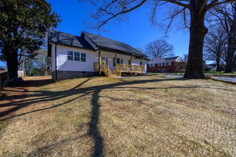 Tiny photo for 1906 Lakeside Drive, Lynchburg, VA 24501 (MLS # 363895)