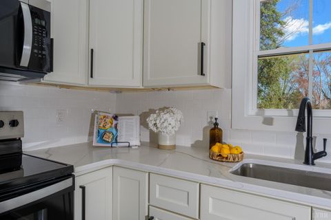 Tiny photo for 1906 Lakeside Drive, Lynchburg, VA 24501 (MLS # 363895)