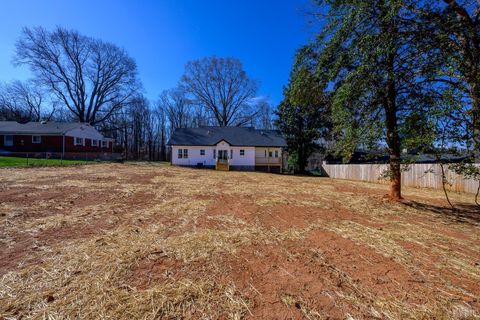 Tiny photo for 1906 Lakeside Drive, Lynchburg, VA 24501 (MLS # 363895)