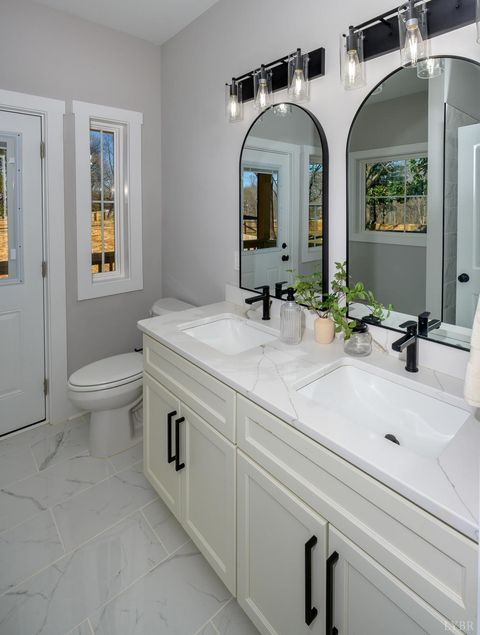 Tiny photo for 1906 Lakeside Drive, Lynchburg, VA 24501 (MLS # 363895)