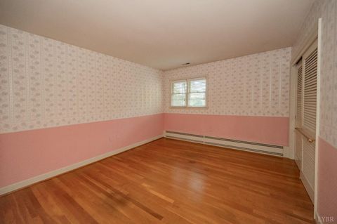 Tiny photo for 1238 Windsor Drive, Bedford, VA 24523 (MLS # 362631)