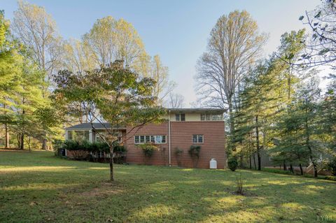 Tiny photo for 1238 Windsor Drive, Bedford, VA 24523 (MLS # 362631)