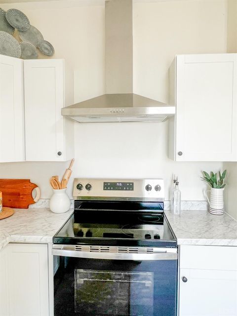 Tiny photo for 2220 Fort Avenue Ave, Lynchburg, VA 24501 (MLS # 364366)