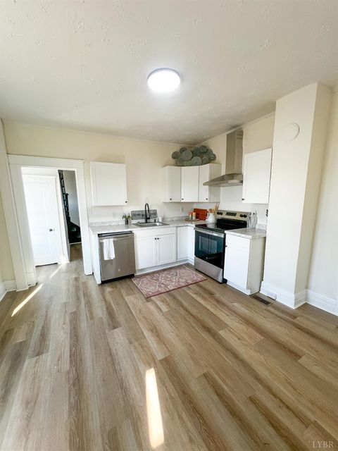 Tiny photo for 2220 Fort Avenue Ave, Lynchburg, VA 24501 (MLS # 364366)