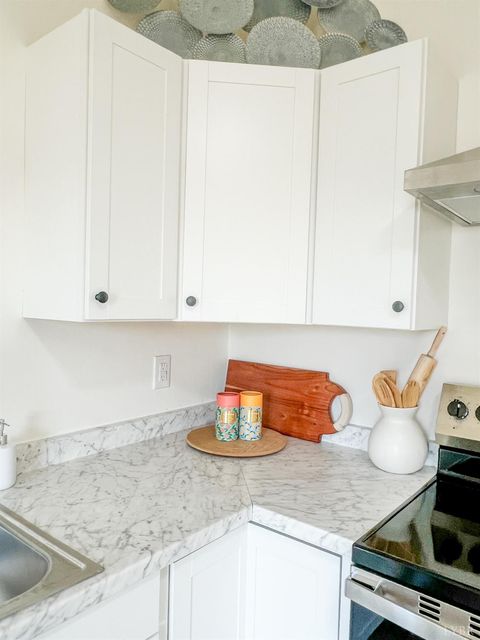 Tiny photo for 2220 Fort Avenue Ave, Lynchburg, VA 24501 (MLS # 364366)