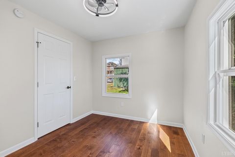 Tiny photo for 316 Botetourt Street, Lynchburg, VA 24504 (MLS # 363997)