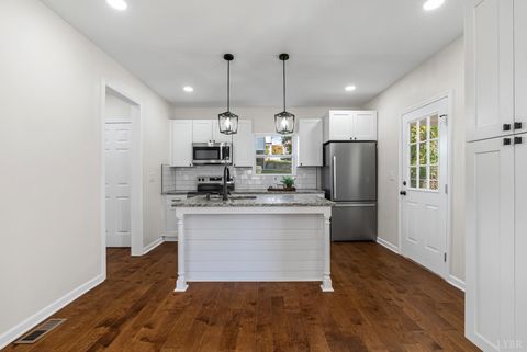 Tiny photo for 316 Botetourt Street, Lynchburg, VA 24504 (MLS # 363997)