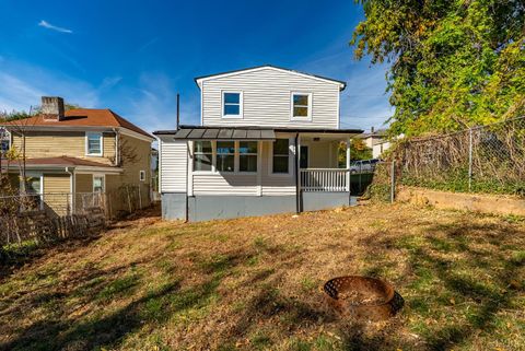 Tiny photo for 316 Botetourt Street, Lynchburg, VA 24504 (MLS # 363997)