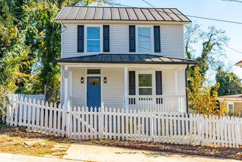 Tiny photo for 316 Botetourt Street, Lynchburg, VA 24504 (MLS # 363997)