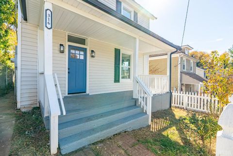 Tiny photo for 316 Botetourt Street, Lynchburg, VA 24504 (MLS # 363997)