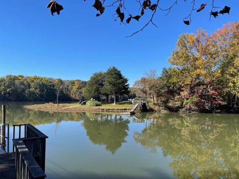 Tiny photo for 713 Leesville Lake Drive, Pittsville, VA 24139 (MLS # 361824)