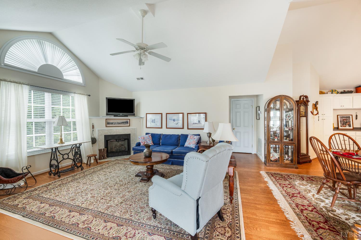 1183 Jefferson Way, Forest, Virginia image 6