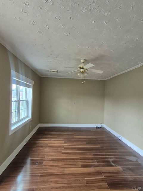 Tiny photo for 1005 11th Street, Altavista, VA 24517 (MLS # 364618)