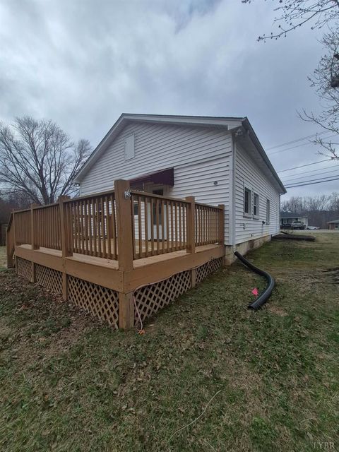 Tiny photo for 1005 11th Street, Altavista, VA 24517 (MLS # 364618)
