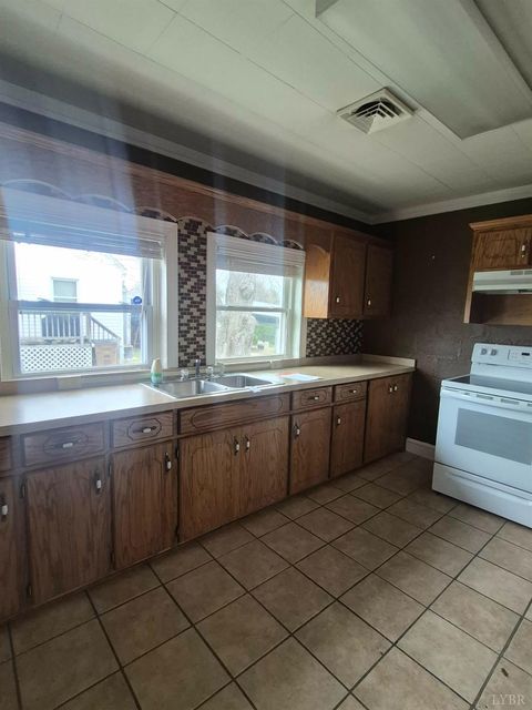 Tiny photo for 1005 11th Street, Altavista, VA 24517 (MLS # 364618)