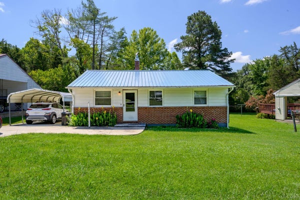 142 MARSHALL ST, DRAKES BRANCH, VA 23937 - Image 06cdf7d9ec305045fc5907dedec3c4bb/1561324829