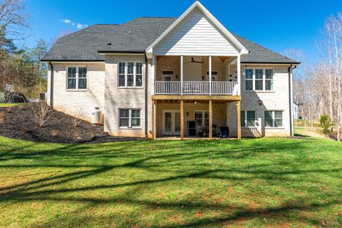 Tiny photo for 1204 MacLaren Place, Forest, VA 24551 (MLS # 364914)