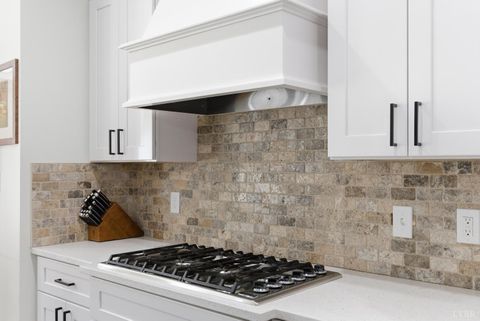 Tiny photo for 1204 MacLaren Place, Forest, VA 24551 (MLS # 364914)