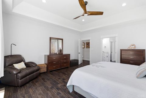 Tiny photo for 1204 MacLaren Place, Forest, VA 24551 (MLS # 364914)