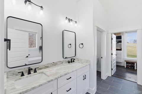 Tiny photo for 1204 MacLaren Place, Forest, VA 24551 (MLS # 364914)