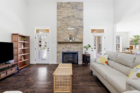 Tiny photo for 1204 MacLaren Place, Forest, VA 24551 (MLS # 364914)