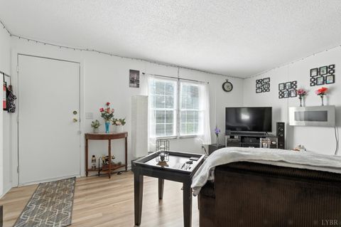 Tiny photo for 221 Cedar Court, Gretna, VA 24557 (MLS # 361609)