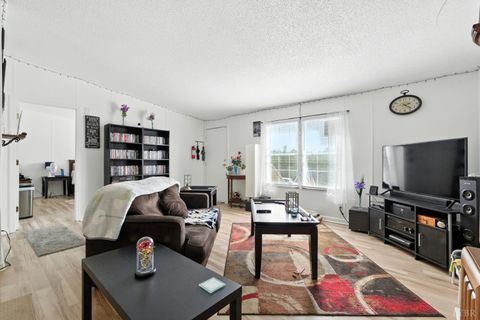 Tiny photo for 221 Cedar Court, Gretna, VA 24557 (MLS # 361609)