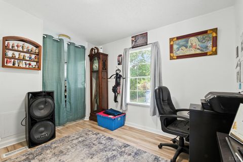 Tiny photo for 221 Cedar Court, Gretna, VA 24557 (MLS # 361609)