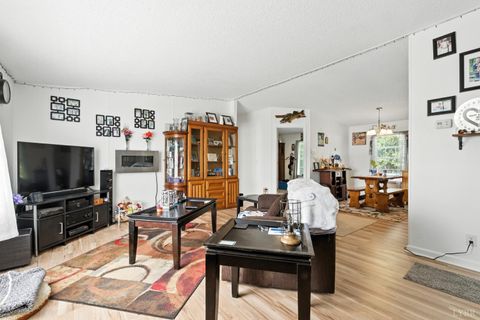 Tiny photo for 221 Cedar Court, Gretna, VA 24557 (MLS # 361609)