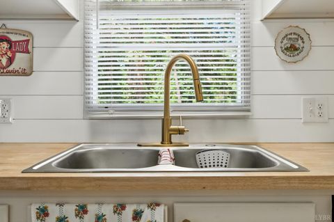 Tiny photo for 221 Cedar Court, Gretna, VA 24557 (MLS # 361609)