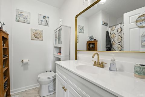 Tiny photo for 221 Cedar Court, Gretna, VA 24557 (MLS # 361609)