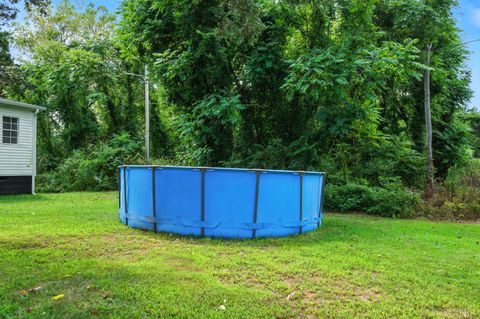 Tiny photo for 221 Cedar Court, Gretna, VA 24557 (MLS # 361609)