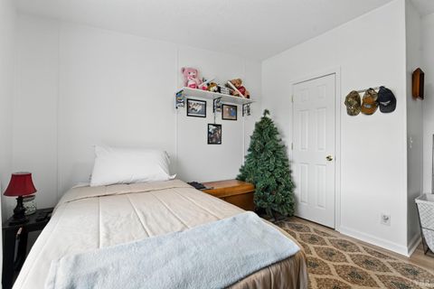 Tiny photo for 221 Cedar Court, Gretna, VA 24557 (MLS # 361609)