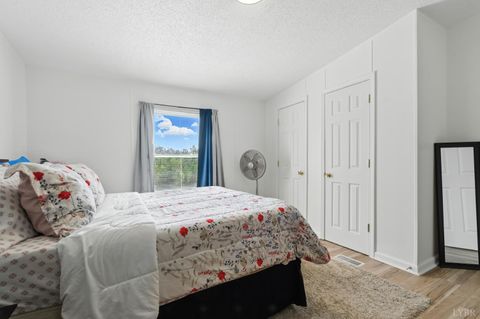 Tiny photo for 221 Cedar Court, Gretna, VA 24557 (MLS # 361609)