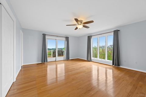 Tiny photo for 355 Dyson Road, Amherst, VA 24521 (MLS # 365910)