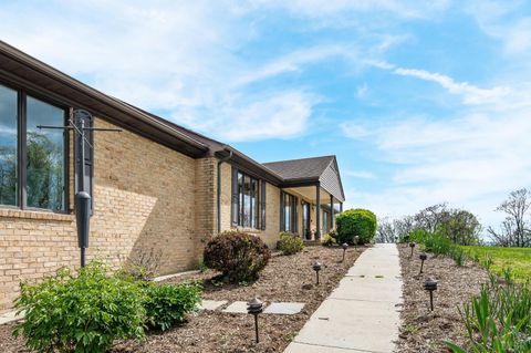 Tiny photo for 355 Dyson Road, Amherst, VA 24521 (MLS # 365910)