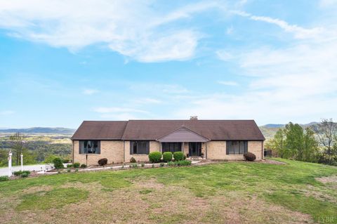 Tiny photo for 355 Dyson Road, Amherst, VA 24521 (MLS # 365910)