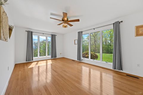 Tiny photo for 355 Dyson Road, Amherst, VA 24521 (MLS # 365910)