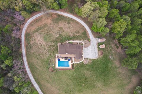 Tiny photo for 355 Dyson Road, Amherst, VA 24521 (MLS # 365910)