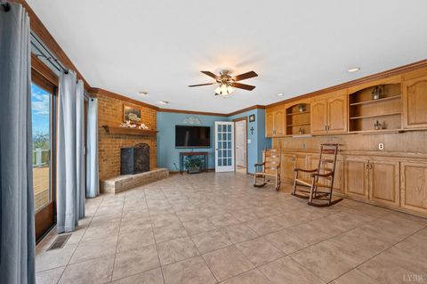 Tiny photo for 355 Dyson Road, Amherst, VA 24521 (MLS # 365910)