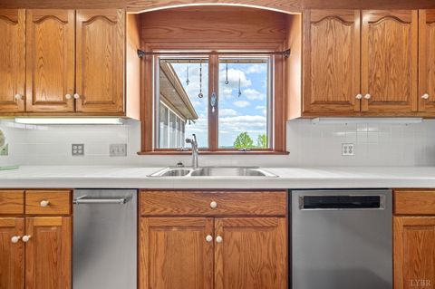 Tiny photo for 355 Dyson Road, Amherst, VA 24521 (MLS # 365910)