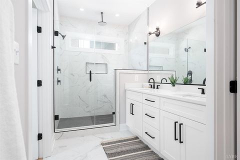 Tiny photo for 210 Lincolns Way Way, Lynchburg, VA 24502 (MLS # 366080)