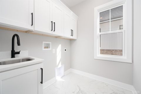 Tiny photo for 210 Lincolns Way Way, Lynchburg, VA 24502 (MLS # 366080)