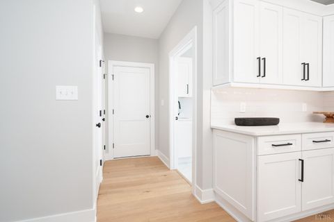 Tiny photo for 210 Lincolns Way Way, Lynchburg, VA 24502 (MLS # 366080)