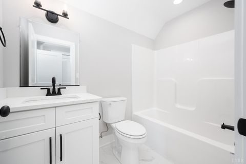 Tiny photo for 210 Lincolns Way Way, Lynchburg, VA 24502 (MLS # 366080)