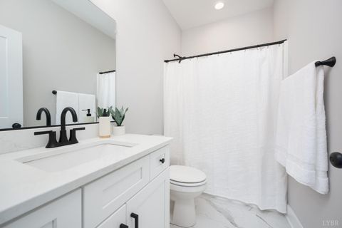 Tiny photo for 210 Lincolns Way Way, Lynchburg, VA 24502 (MLS # 366080)