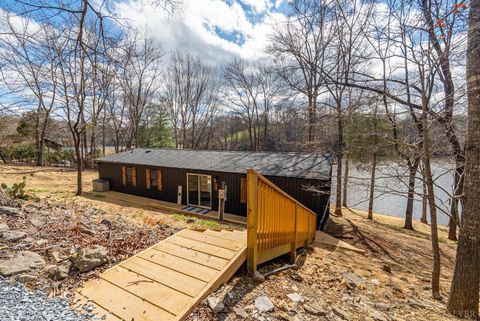 Tiny photo for 509 Pleasure Point Drive, Goodview, VA 24095 (MLS # 362562)